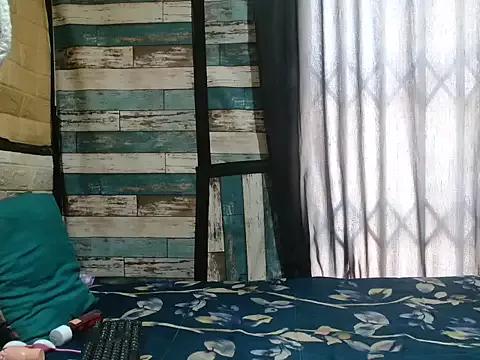 Debby-Chocolate from StripChat is Freechat