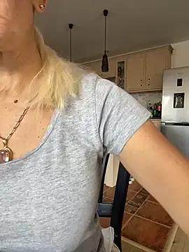 DeborahXPorn from StripChat is Freechat