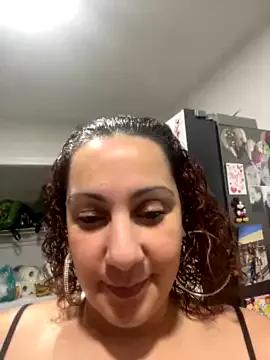 DeeLight124 from StripChat