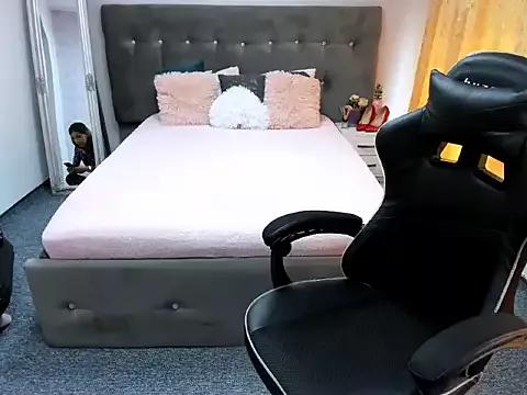 Try our streaming cams variety and talk on a personal level with our adorable girls streamers, showing off their bountiful shapes and dildos.