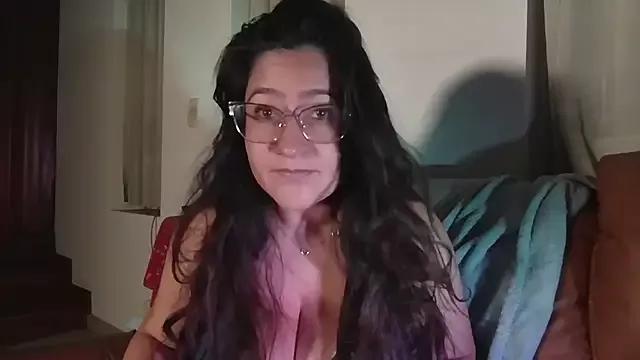 DeesseLuxure from StripChat