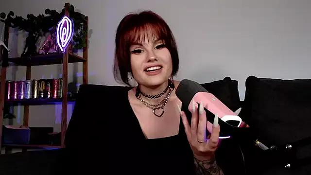 Della_Ideal from StripChat