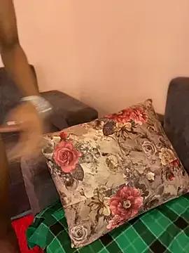 Dellah27 from StripChat