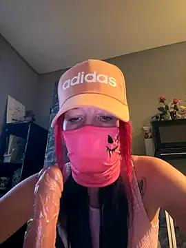 Deluxe-Vaniie from StripChat is Freechat