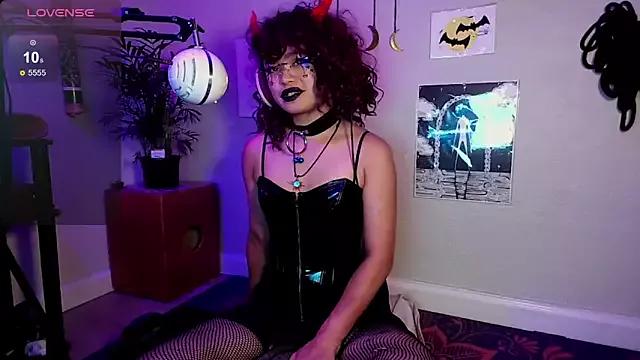 DemonessAzazel from StripChat is Freechat