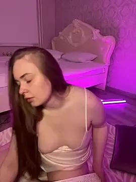 DeniMilkyyyyy from StripChat is Freechat