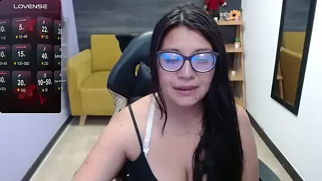 DENNIS_PALACIO11 on StripChat 