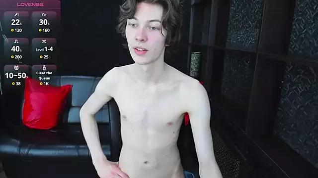 DennisAndrews from StripChat is Freechat