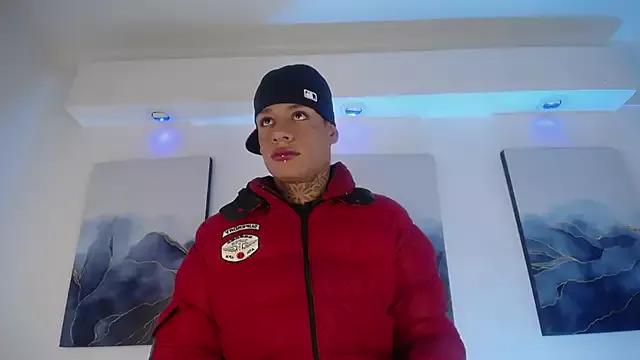 DereckStorm from StripChat is Freechat