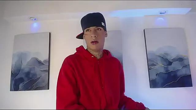 DereckStorm from StripChat is Freechat