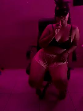 Derinyvictoria from StripChat is Freechat
