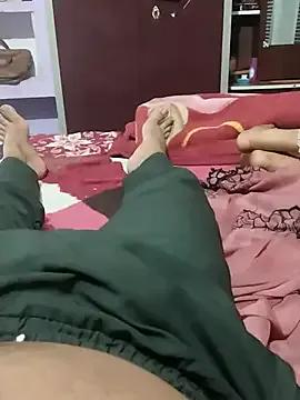 Desi_muslimcouple from StripChat is Freechat