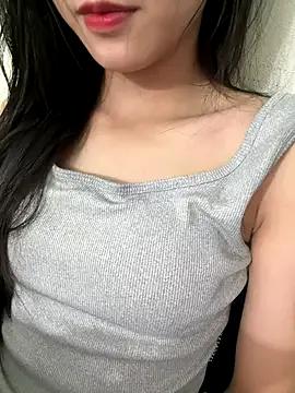 Desi_sara from StripChat is Freechat