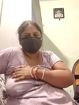 DesiLoverz from StripChat is Freechat