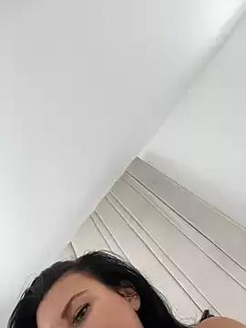 Desire-XOXOX from StripChat is Freechat