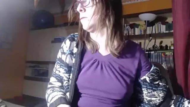 Dettybitch40 from StripChat