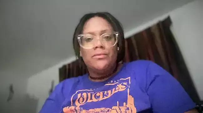 DezerayDelicious from StripChat