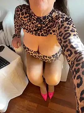 Diadi75 from StripChat