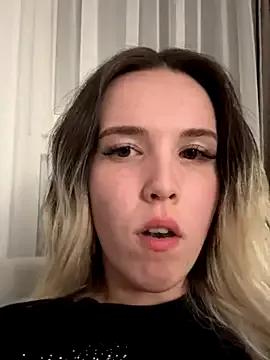 Diamond_lucyy from StripChat is Freechat