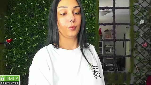 Diamond_naughty from StripChat is Freechat