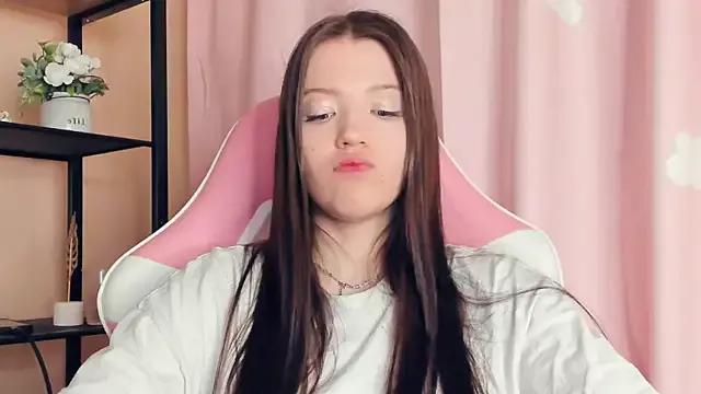 DiedraValeriani from StripChat is Freechat