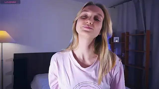 DierdreJacobsohn from StripChat is Freechat