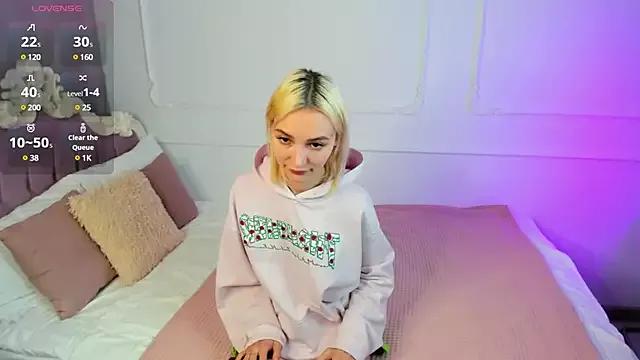 Try our streaming cams variety and talk on a personal level with our adorable girls streamers, showing off their bountiful shapes and dildos.