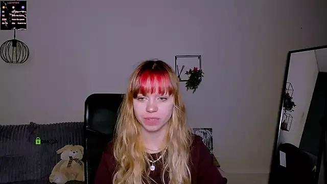 dina_sparks from StripChat is Freechat