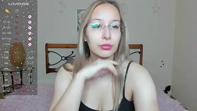 dina_sunshine from StripChat is Freechat