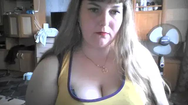DinaraXFlower from StripChat is Freechat