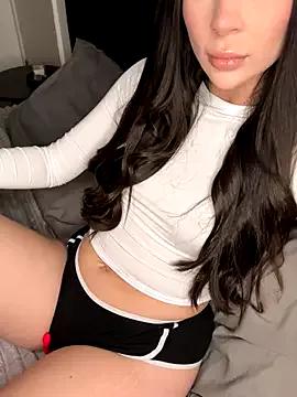 dinexzsummer from StripChat is Freechat