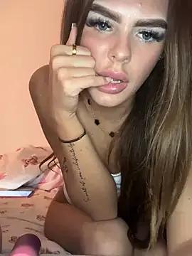 DirtyDaisy25 from StripChat is Freechat