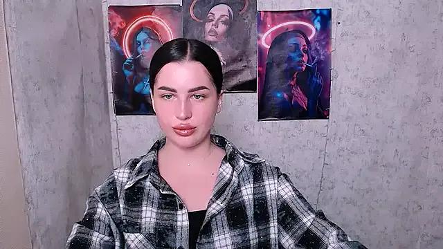 DivaKaily_ from StripChat is Freechat