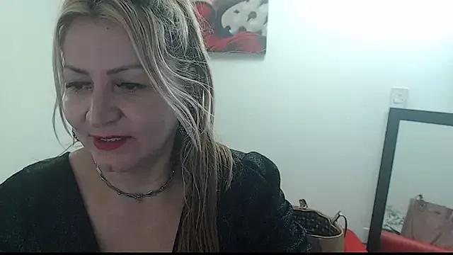 DIVAX_MONSERRAT from StripChat is Freechat