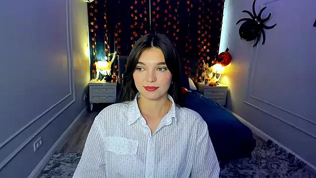 DivineAmour from StripChat