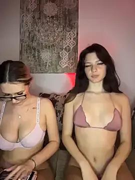 DivineDesireDuo from StripChat is Freechat
