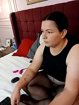 DivinePassion from StripChat is Freechat