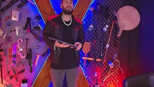 Try our streaming cams variety and talk on a personal level with our adorable girls streamers, showing off their bountiful shapes and dildos.