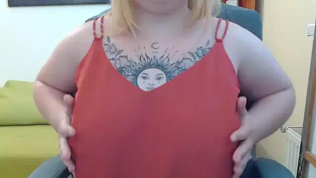 Doliss from StripChat is Freechat