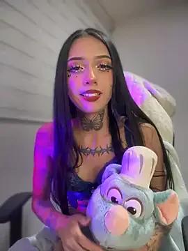DOLL_ANDY from StripChat
