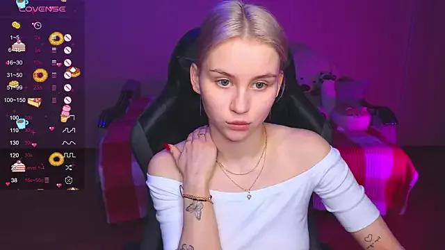 doll_barbieee from StripChat