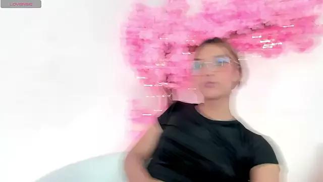 Doll_Isa_ from StripChat