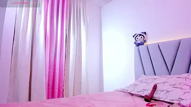 Doll_lauren from StripChat