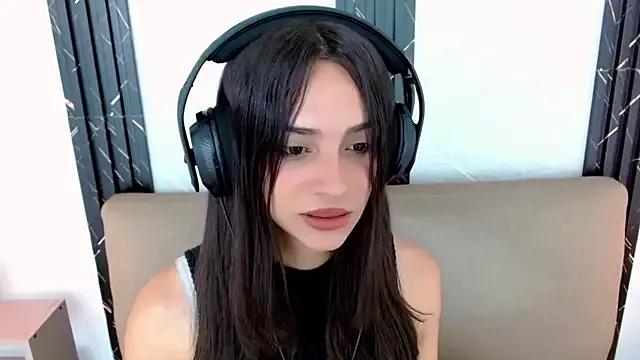 Dollbehavior_ from StripChat