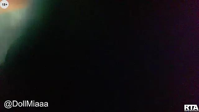 DollMiaaa from StripChat