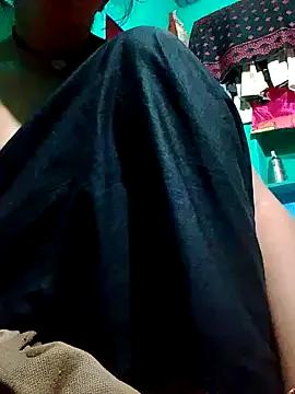 DOLLY-739 from StripChat is Freechat