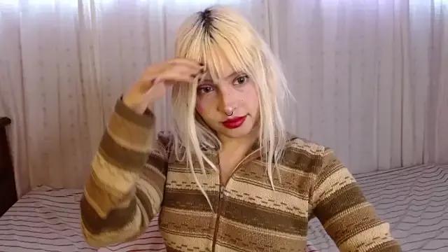 Dolly_miauwis from StripChat