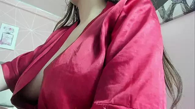 dolly_zoe from StripChat