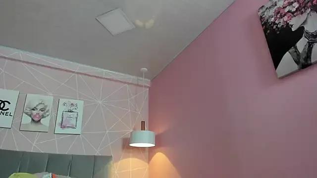 dolly_zoe from StripChat