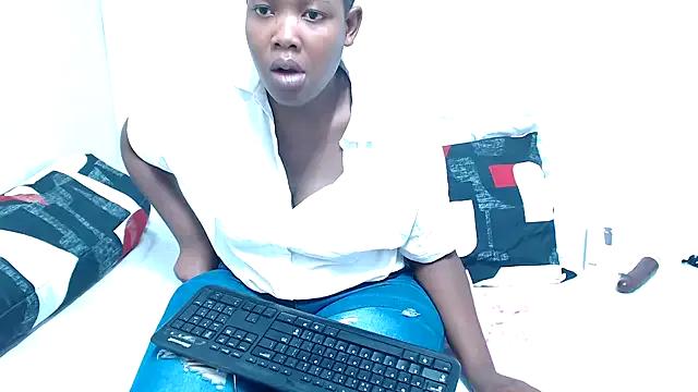 DollyAssZA from StripChat